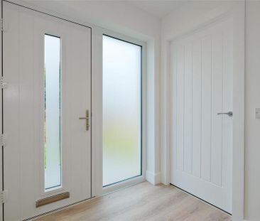 4 bedroom detached house to rent - Photo 4