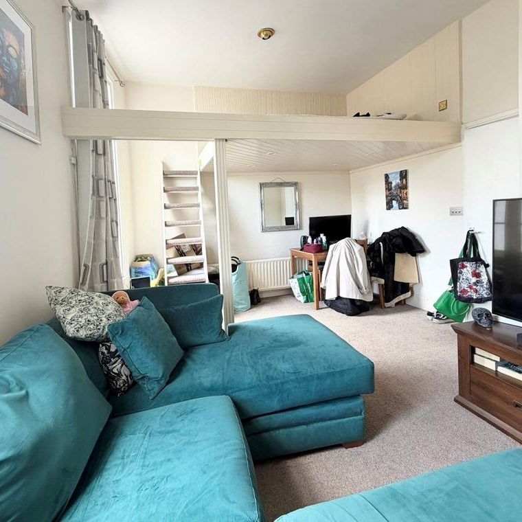1 bedroom flat to rent - Photo 1