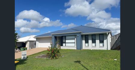 FEEL AT HOME ON HINKLER - Photo 5