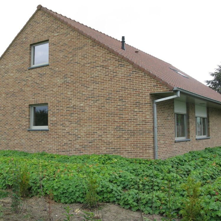 Gelijkvloerse villa met tuin in rustige woonwijk Ieper - Foto 1