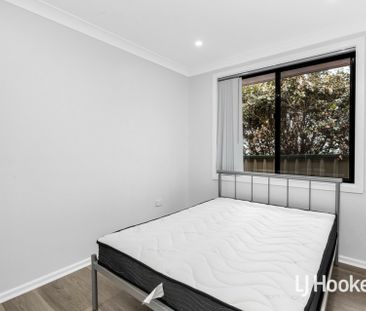 Beautifully Renovated throughout - Available Now! - Photo 2