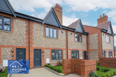 4 bed terraced house to rent in Chapel Croft, Kings Langley, WD4 - Photo 4