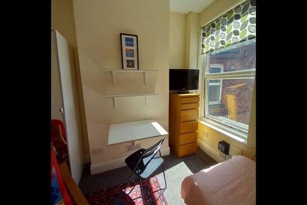 8 bedroom house share to rent - Photo 1