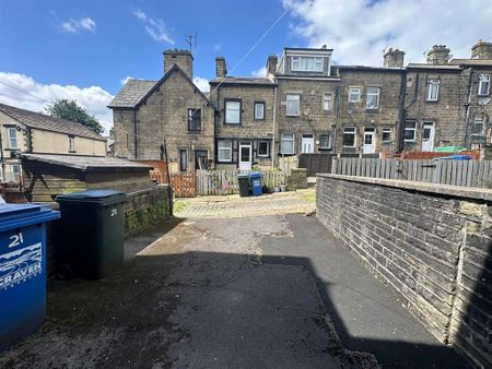 2 bedroom terraced house to rent - Photo 2