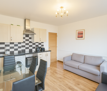 2 bedroom flat to rent - Photo 4