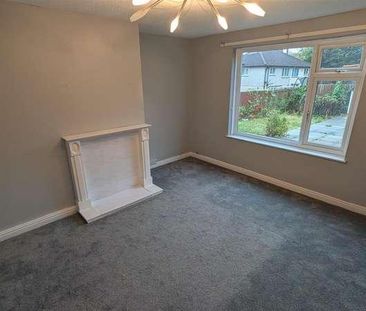 Summer Hall Ing, Wyke, BD12 - Photo 3