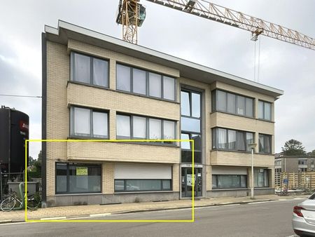 In het centrum gelegen appartement nabij het station met twee slaapkamers - Photo 2