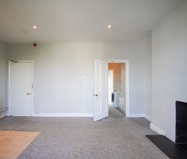 Second Floor Flat, , Hampton Park, Redland, BS6 6LG - Photo 2