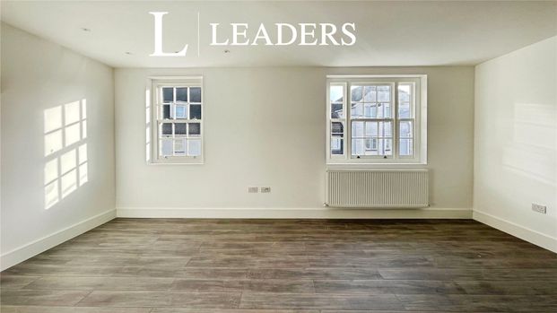 3 bedroom property to rent East Street, Rochford, Essex, SS4 - Photo 1