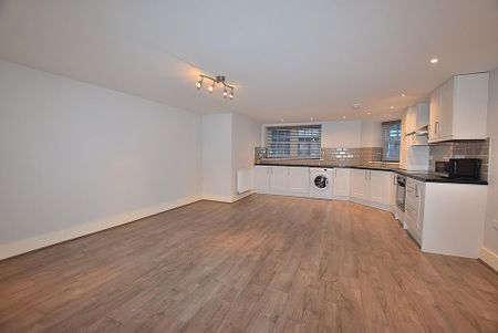 2 bedroom ground floor flat to rent - Photo 5