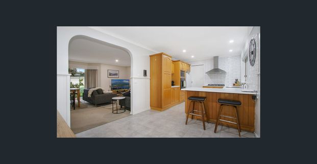 UNFURNISHED OR FULLY FURNISHED TOWNHOUSE - Photo 1