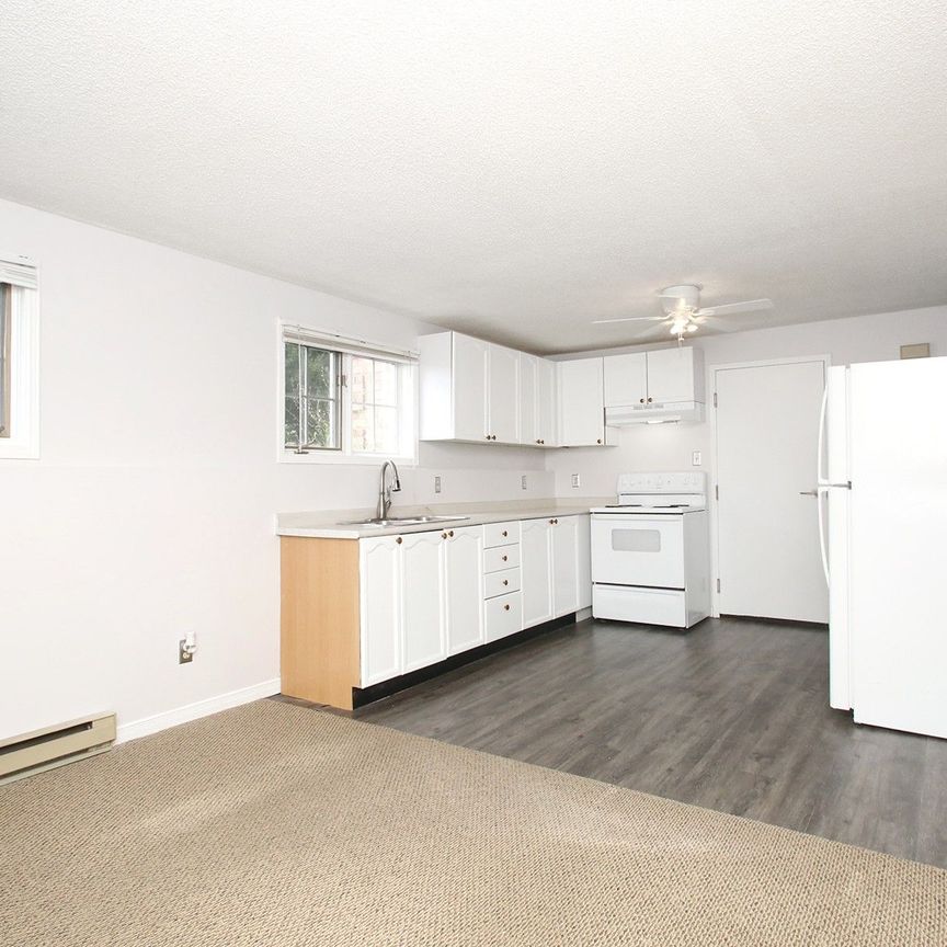 For Lease - 42 Tecumseh Avenue Unit# 2, Oshawa, Ontario - Photo 1