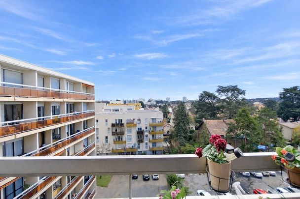 Appartement T2 Bron à louer - Photo 1