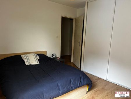 Location Appartement 2 pièces 56m² POITIERS 86000 - Photo 3