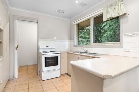 6 Barina Avenue, - Photo 4