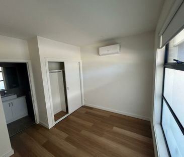 19 Tribute Road, Craigieburn VIC, Belconnen - Photo 4