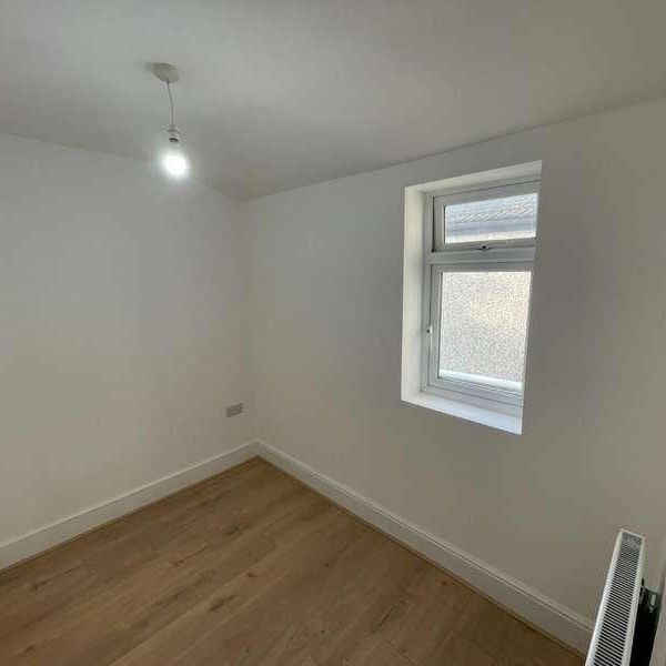 Benson Avenue, East Ham, London, E6 - Photo 1