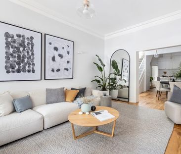 Stunning Park-Side Terrace with Alfresco Entertaining and Family Ap... - Photo 3