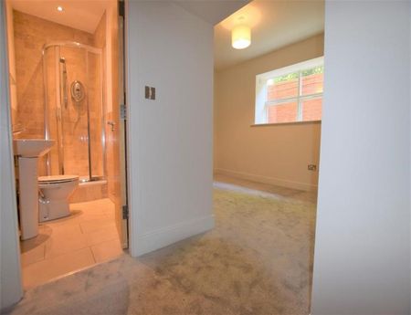 2 Bedroom Apartment Available Arranging tenancy - Photo 4