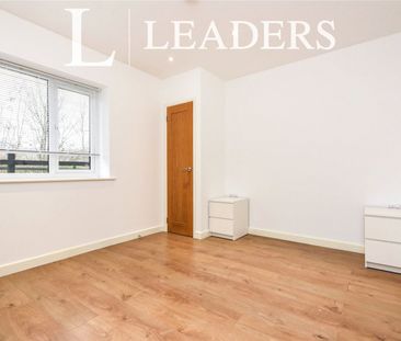 2 bedroom bungalow to rent Eastfield Stables, May Walk, Elsenham Ro... - Photo 2