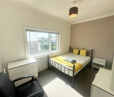Tinshill Lane (Room 3), Horsforth, Leeds - Photo 4
