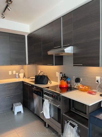 Market Wharf Lofts , #1301 - Photo 2