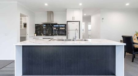 Three Bedroom Home - Photo 4