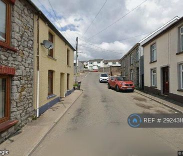 2 bedroom end of terrace house to rent - Photo 1
