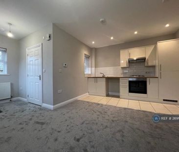 2 bedroom semi-detached house to rent - Photo 5