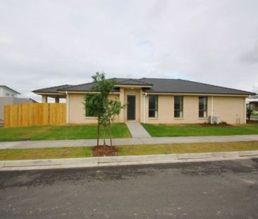 You can't go past inspecting this magnificent family home - Photo 3