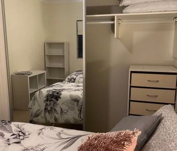 Runaway Bay - Photo 4