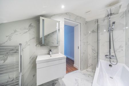 1 Church Path, Woking - 1 bedroomProperty for lettings - Seymours - Photo 5