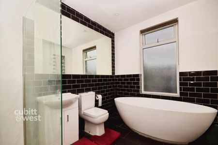 2 bedroom terraced house to rent - Photo 5