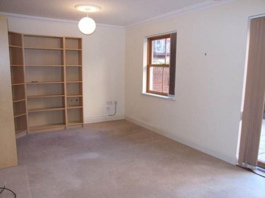 4 bedroom townhouse to rent - Photo 1