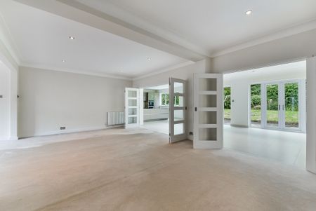 4 bedroom detached house to rent - Photo 4