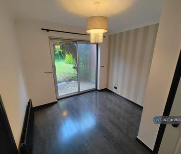 3 bedroom detached house to rent - Photo 4