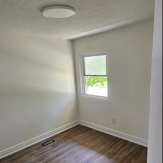 For Lease - 97 Mount Albion Road, Hamilton, Ontario - Photo 1