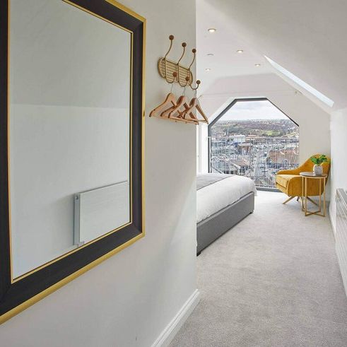 Flowergate - Photo 1