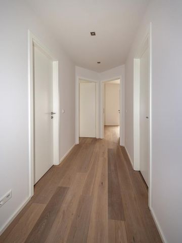 Wunderschöner Neubau in der Südvorstadt – 4-Zimmerwohnung im 3.OG mit Balkon ! - Foto 3