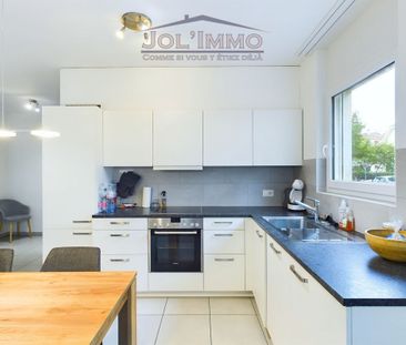 Very nice apartment 2 steps from the station with parking space - Photo 3