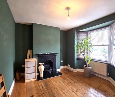 Avenue Road, LONDON - Photo 1