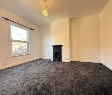 1 Bedroom Mid Terraced House for rent in Arley Grove - Photo 4