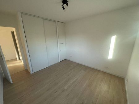 Location appartement 2 pièces 45 m² Fréjus 83600 - Photo 2