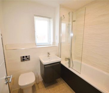 4 bedroom semi-detached house to rent - Photo 5