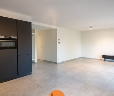 Appartement te huur in Kortrijk voor € 895 met 2 slaapkamers - Photo 2