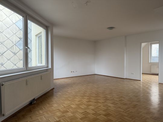 HOFSEITIGE 2 ZIMMERWOHNUNG MIT TERRASSE! Neustiftgasse 106/2/14 - Photo 1