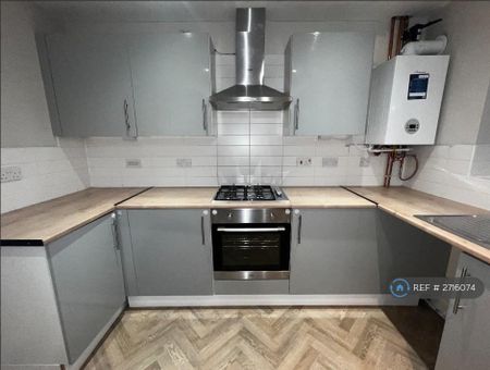 3 bedroom terraced house to rent - Photo 5