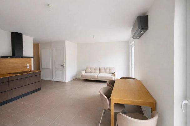 Location Maison 4 pièces 73m² NEUVECELLE 74500 - Photo 1