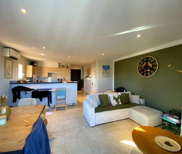 Location Maison 4 pièces 75m² LA CROIX VALMER 83420 - Photo 4