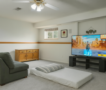 Backs Onto Green Space In Monterey Park – Spacious 4 Level Split Wi... - Photo 6